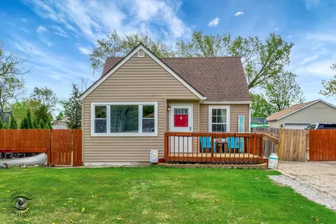 7331 W 74th St, Bridgeview, IL 60455