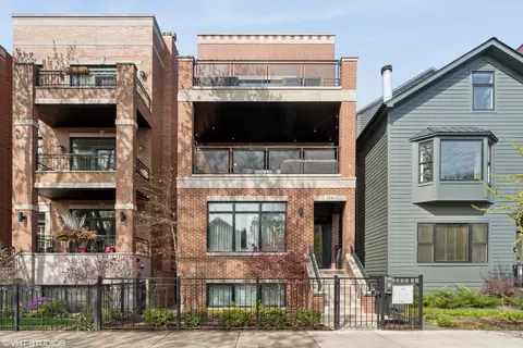 2846 N Racine Ave #2, Chicago, IL 60657