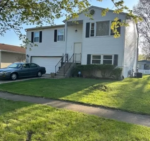 2410 Parklake Dr, Morris, IL 60450