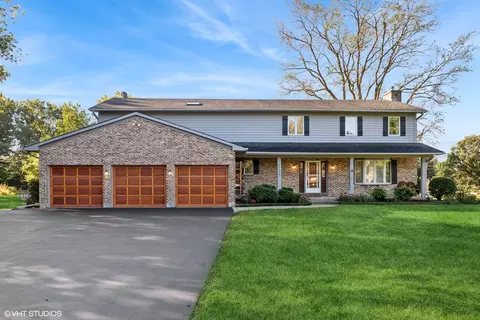 28139 W Okelly Dr, Ingleside, IL 60041