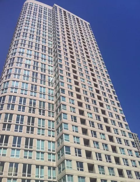 345 N La Salle Dr #2702, Chicago, IL 60654