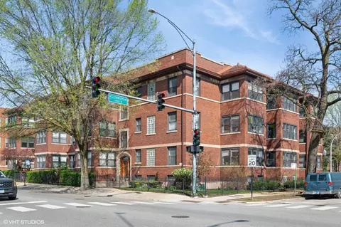 1402 W Foster Ave #3, Chicago, IL 60640