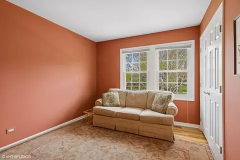 1750 Chippendale Rd, Hoffman Estates, IL 60169 photo 9