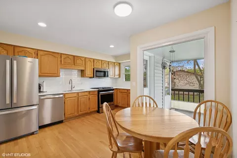 1750 Chippendale Rd, Hoffman Estates, IL 60169 photo 5
