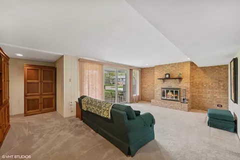 1750 Chippendale Rd, Hoffman Estates, IL 60169 photo 11