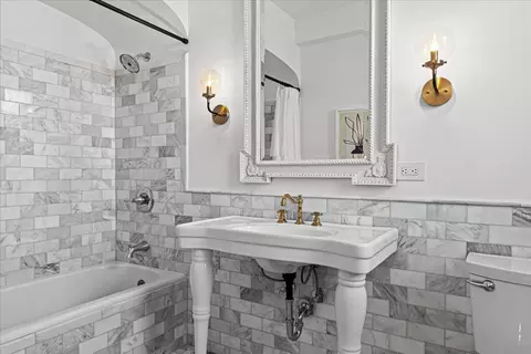 1316 Maple Ave #B2, Evanston, IL 60201 photo 8