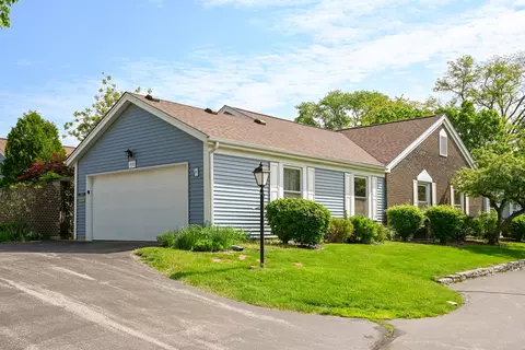 938 Dartmouth Dr, Wheaton, IL 60189