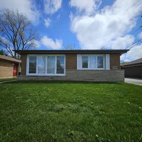 12645 S Muskegon Ave, Chicago, IL 60633