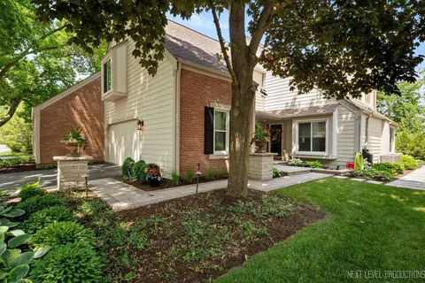 113 Whittington Crse, Saint Charles, IL 60174