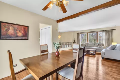 1755 Chippendale Rd, Hoffman Estates, IL 60169 photo 9