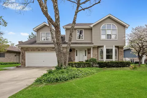 1240 Country Ln, Lemont, IL 60439