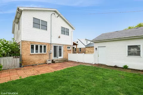 Exterior - 6754 S 77th Ave, Bridgeview, IL 60455 photo 2 of 3