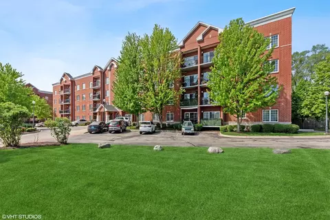 3501 Wellington Ct #304, Rolling Meadows, IL 60008