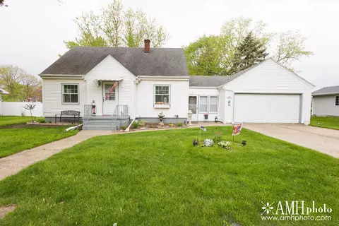 518 N Hartwell St, Gilman, IL 60938