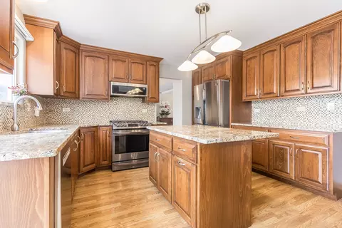 1518 Parkside Dr, Plainfield, IL 60586 photo 5