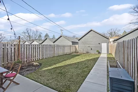 Exterior - 1122 Pitner Ave, Evanston, IL 60202 photo 3 of 3