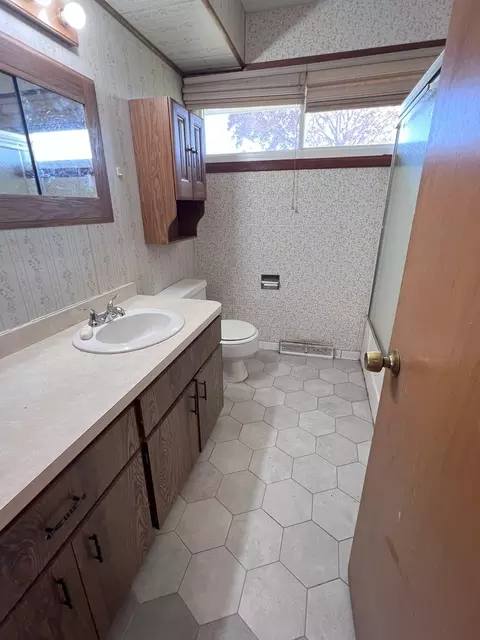 Bath - 7824 W 80th St, Bridgeview, IL 60455 photo 2 of 2