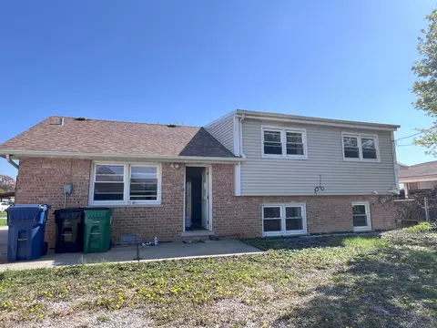 Exterior - 7824 W 80th St, Bridgeview, IL 60455 photo 2 of 4