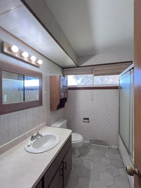 Bath - 7824 W 80th St, Bridgeview, IL 60455 photo 1 of 2