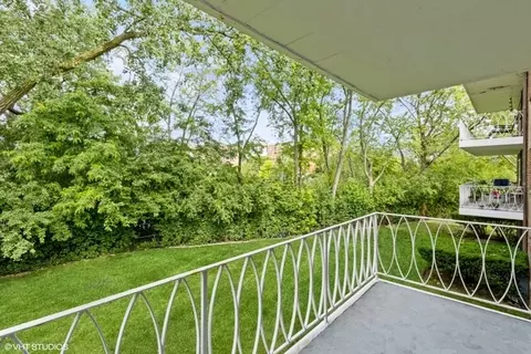Exterior - 200 Deborah Ln #14B, Wheeling, IL 60090 photo 2 of 4
