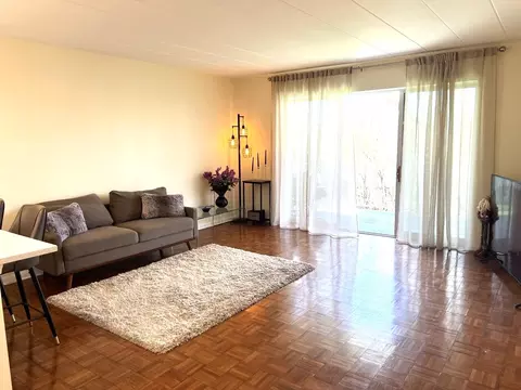Living - 200 Deborah Ln #14B, Wheeling, IL 60090 photo 1 of 3
