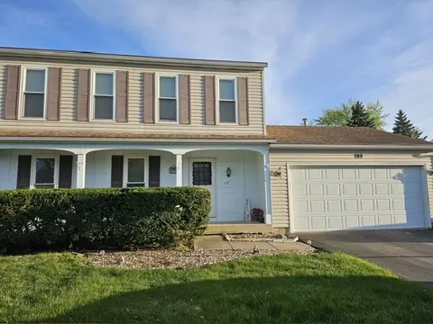 789 Hemlock Ln, Carol Stream, IL 60188