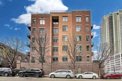 330 N Clinton St #308, Chicago, IL 60661