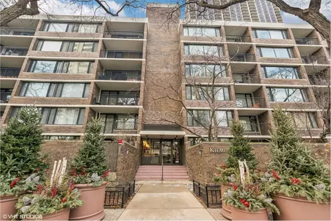 1555 N Sandburg Ter #115K, Chicago, IL 60610