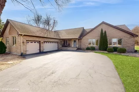 11323 Hillsboro Dr, Huntley, IL 60142