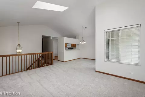 Living - 2424 Dawson Ln, Algonquin, IL 60102 photo 4 of 6