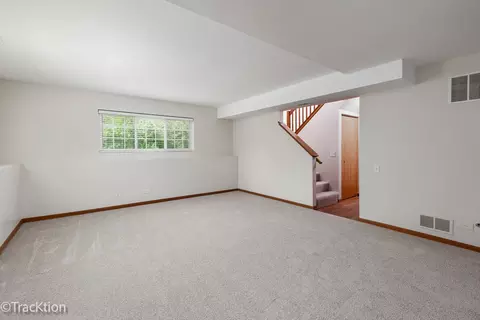 Living - 2424 Dawson Ln, Algonquin, IL 60102 photo 5 of 6
