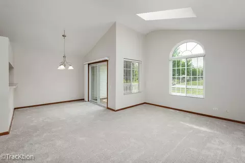 Living - 2424 Dawson Ln, Algonquin, IL 60102 photo 3 of 6