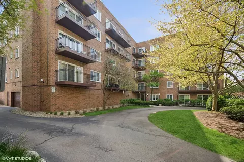 901 Hinman Ave #3G, Evanston, IL 60202