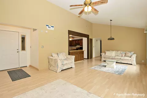 414 Waters Edge Dr #C, Mchenry, IL 60050 photo 3