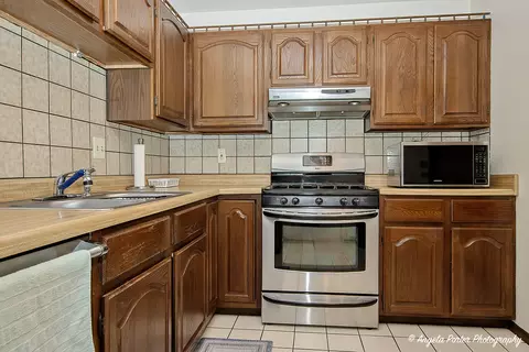 414 Waters Edge Dr #C, Mchenry, IL 60050 photo 8