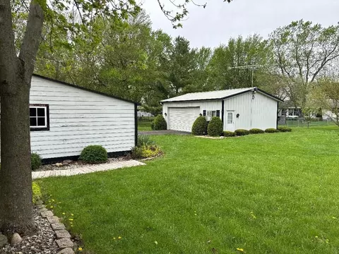 Exterior - 308 W Jefferson St, Danforth, IL 60930 photo 6 of 7