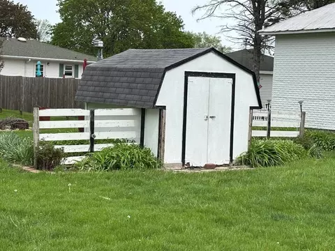Exterior - 308 W Jefferson St, Danforth, IL 60930 photo 7 of 7