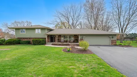 3075 E Water Rd, Byron, IL 61010