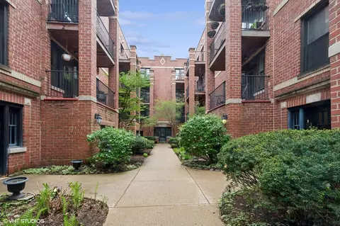2106 N Seminary Ave #2, Chicago, IL 60614