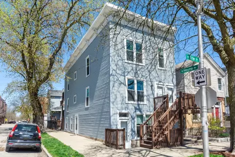 2058 W Erie St, Chicago, IL 60612