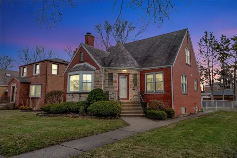 9957 S Saint Louis Ave, Evergreen Park, IL 60805