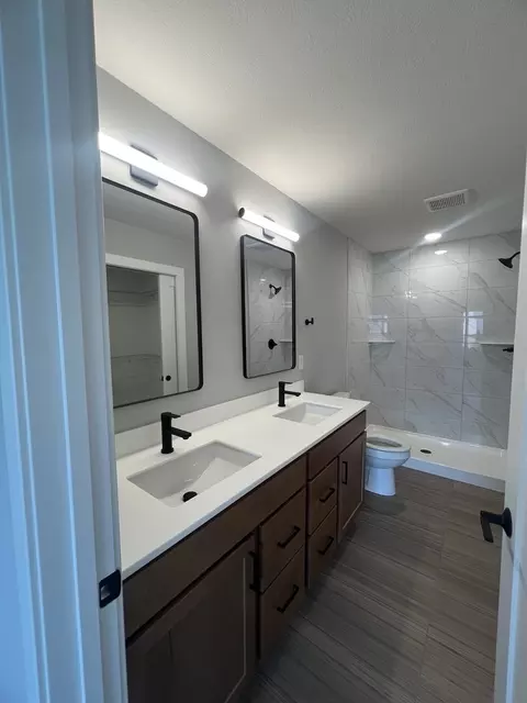 Bath - 1732 Millstone Dr, Normal, IL 61761 photo 1 of 3