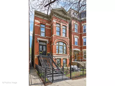 1833 W Evergreen Ave, Chicago, IL 60622