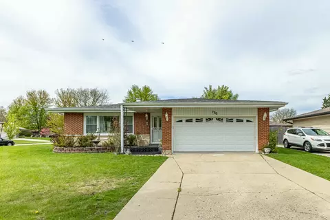 750 Evergreen Ln, Bartlett, IL 60103