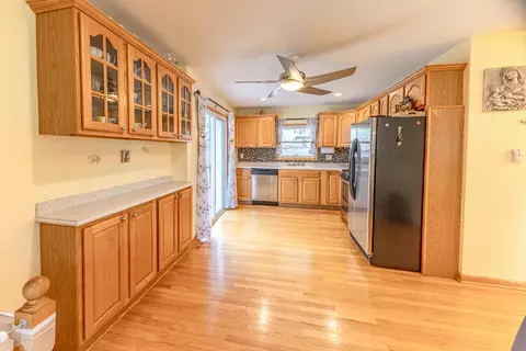 Kitchen - 750 Evergreen Ln, Bartlett, IL 60103 photo 1 of 1