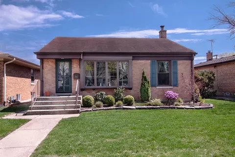 7707 Laramie Ave, Skokie, IL 60077