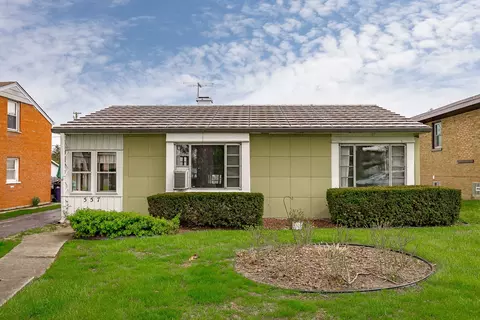 557 S Martha St S, Lombard, IL 60148