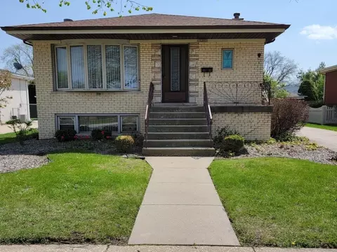 5217 W 105th St, Oak Lawn, IL 60453