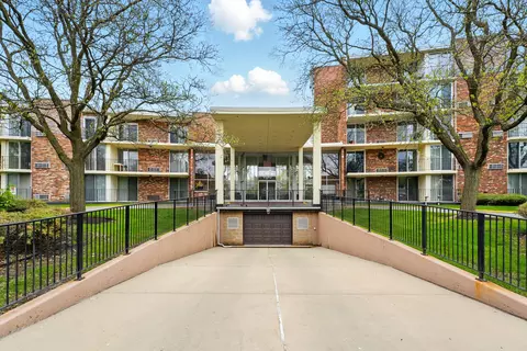 1150 E Jackson St #1J, Lombard, IL 60148
