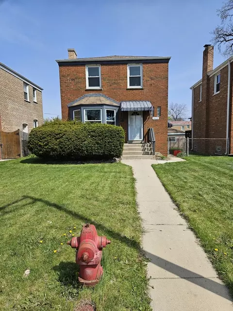 3925 Gladys Ave, Bellwood, IL 60104